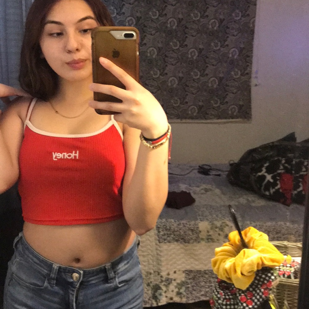 Honey crop top